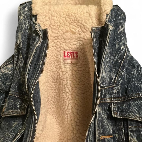 Levi's Blue Denim Jacket with Cream Sherpa Lining - Picture 4 of 8